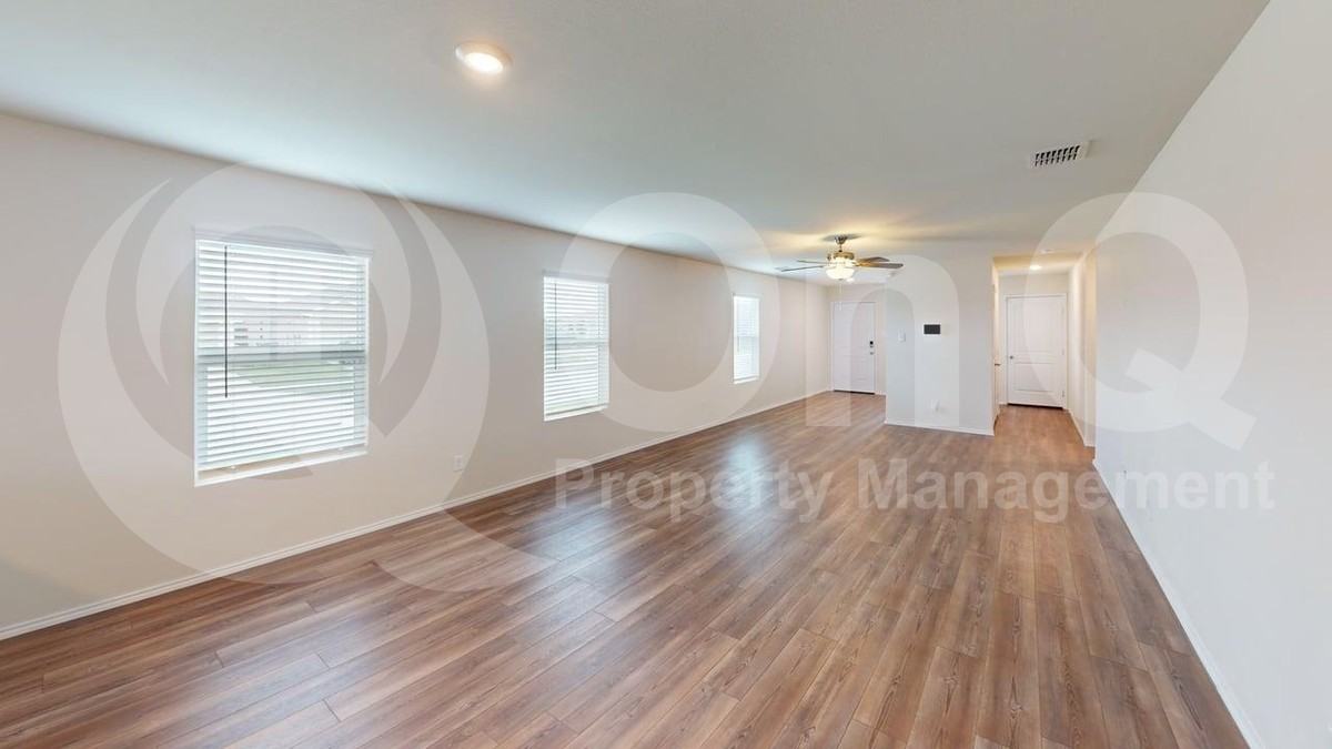 5322 Longshadow Dr - Photo 7 of 19