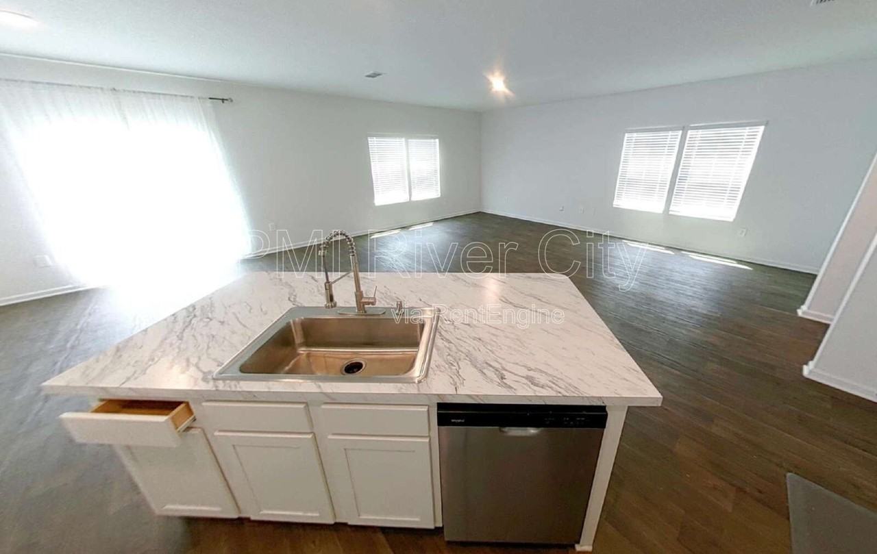 2232 Setting Sun Way - Photo 3 of 21
