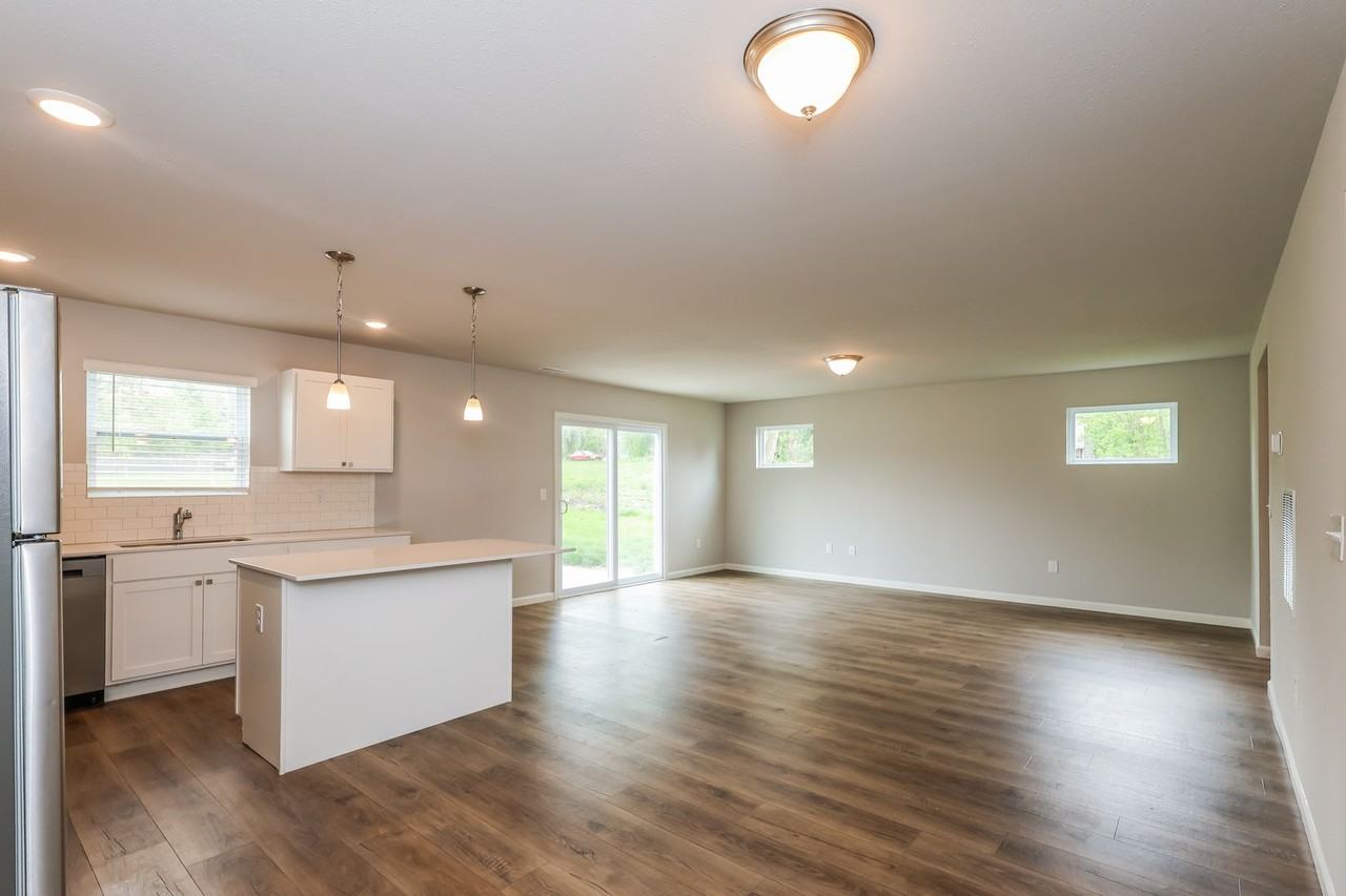 115 E Mason St - Photo 6 of 30