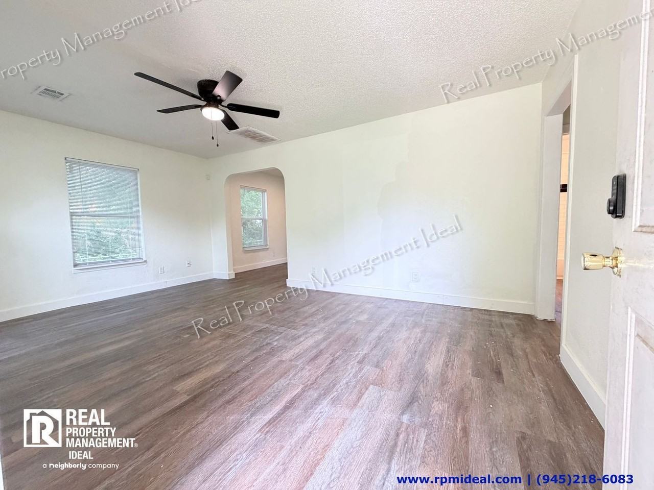2513 Southland St - Photo 4 of 24