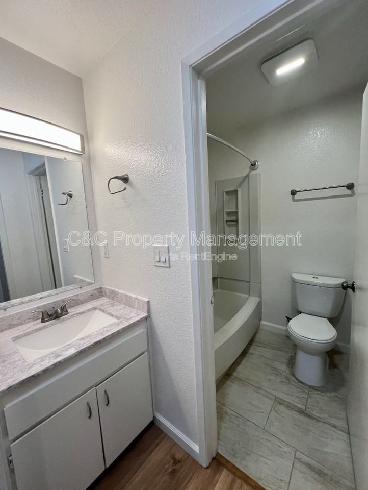 3270 Del Monte Blvd #68 - Photo 2 of 8