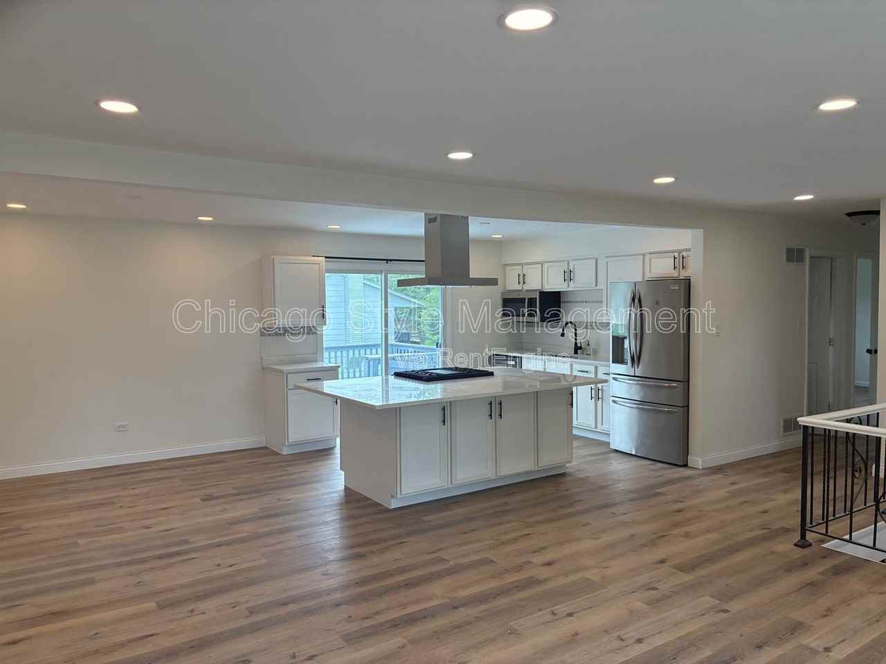 22445 Theisen Ave - Photo 3 of 12