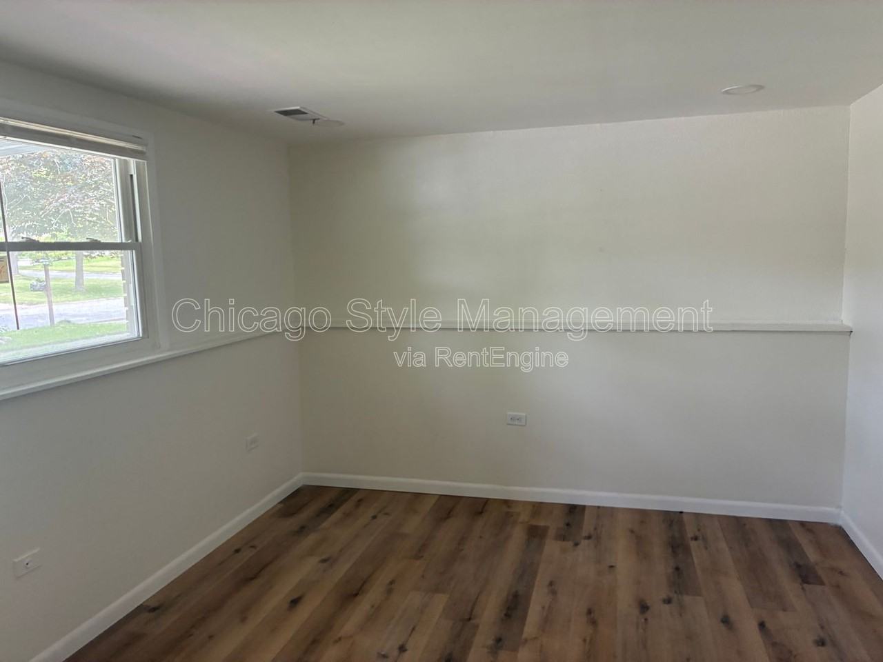 22445 Theisen Ave - Photo 6 of 12