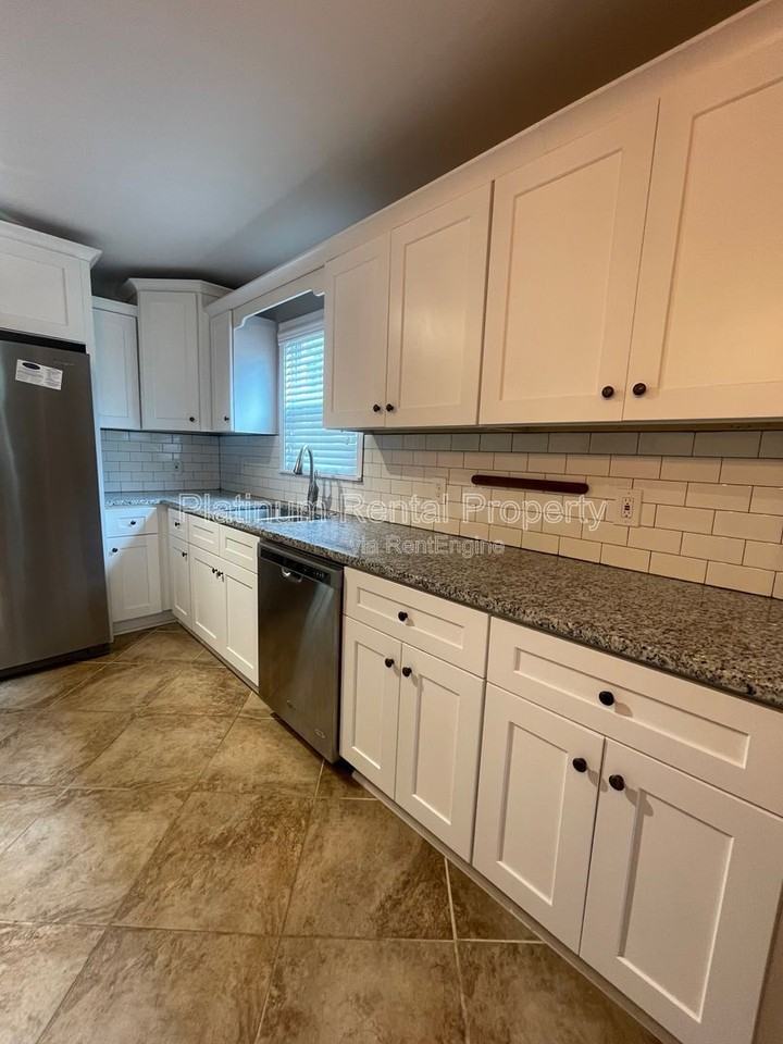 2706 White Oak Dr - Photo 6 of 21