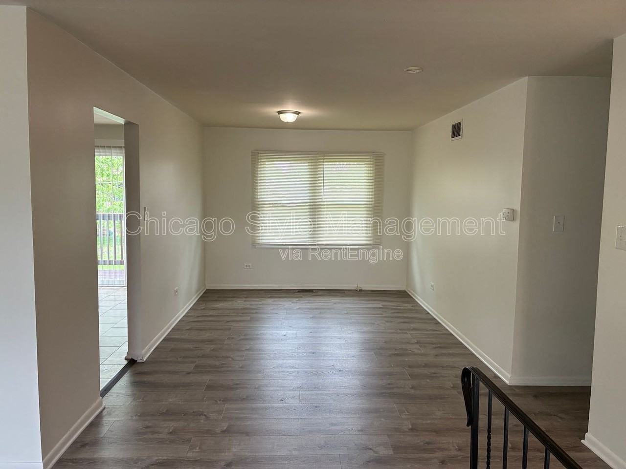 4341 189th St - Photo 3 of 18