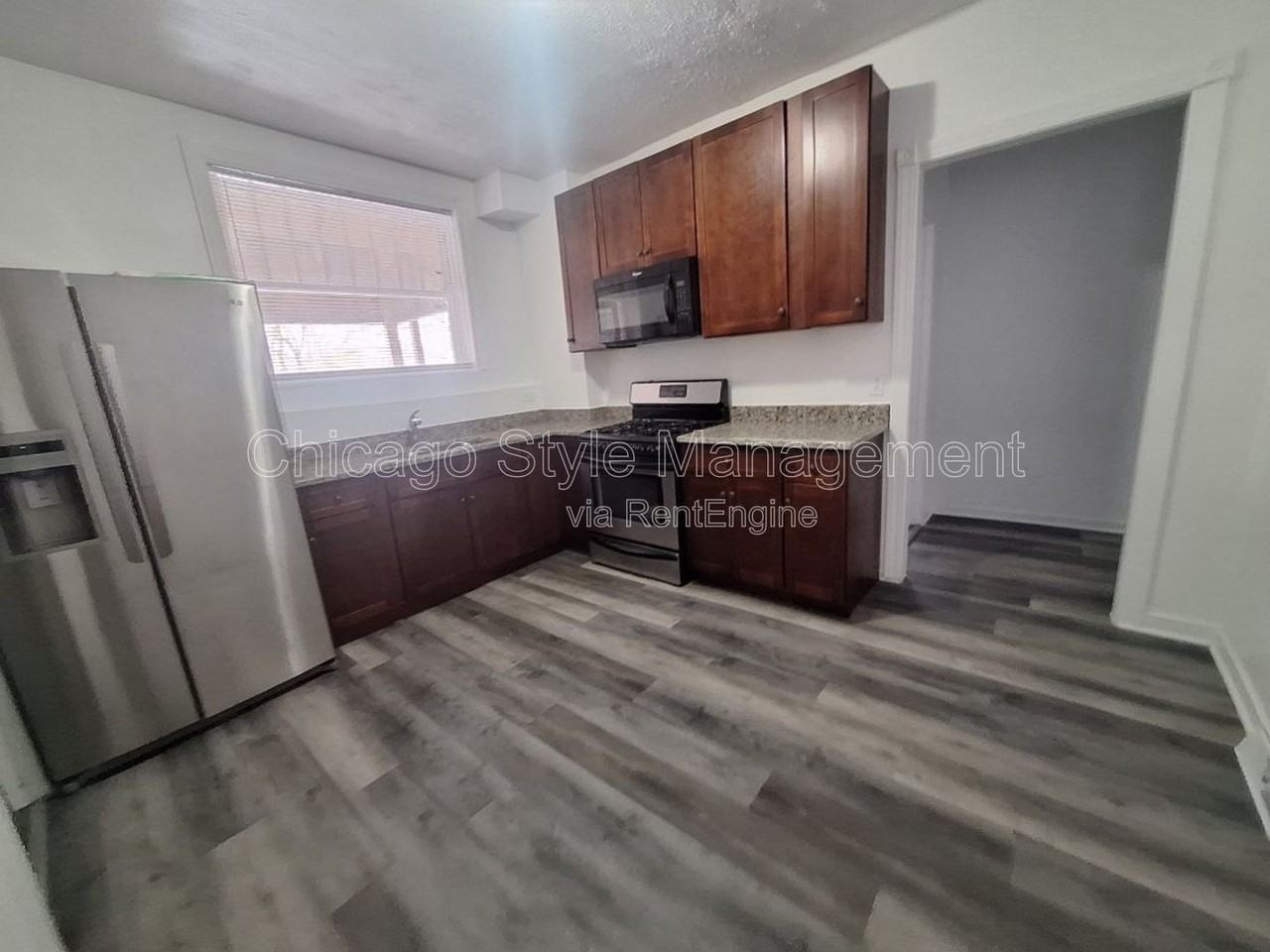 320 W 16th St #1 - Photo 2 of 10