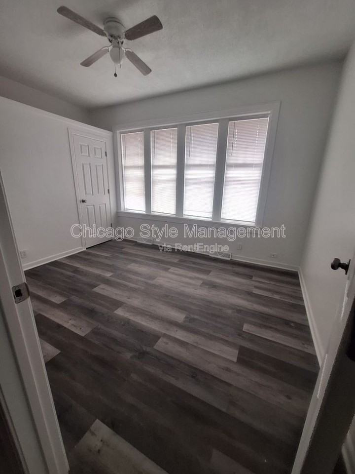 320 W 16th St #1 - Photo 6 of 10