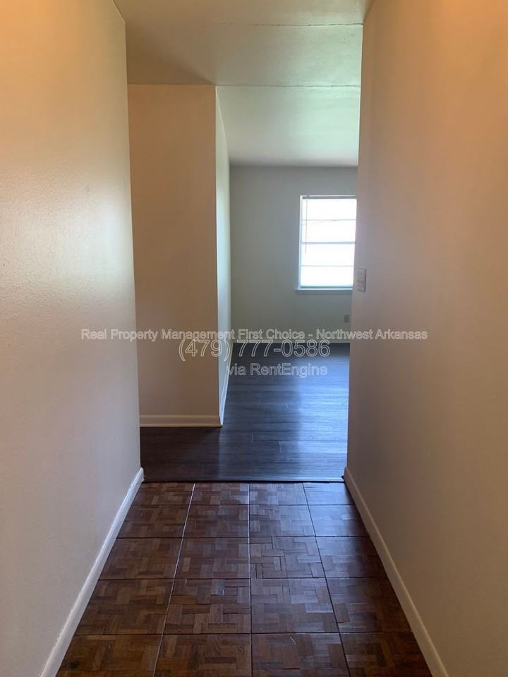 1039 W Bel Air Dr - Photo 5 of 15