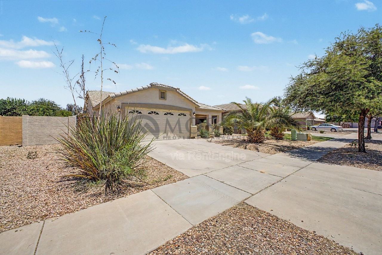 22360 E Via Del Rancho - Photo 3 of 34