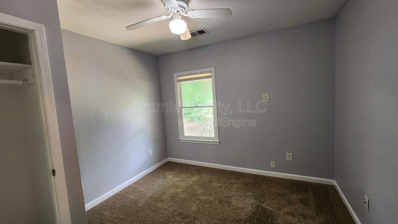 2284 Alvin Dr Nw #B1 - Photo 7 of 9