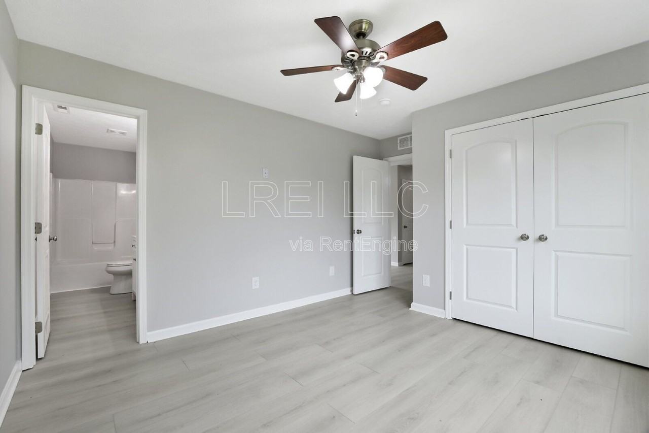 222 Mud Hen Dr - Photo 3 of 16