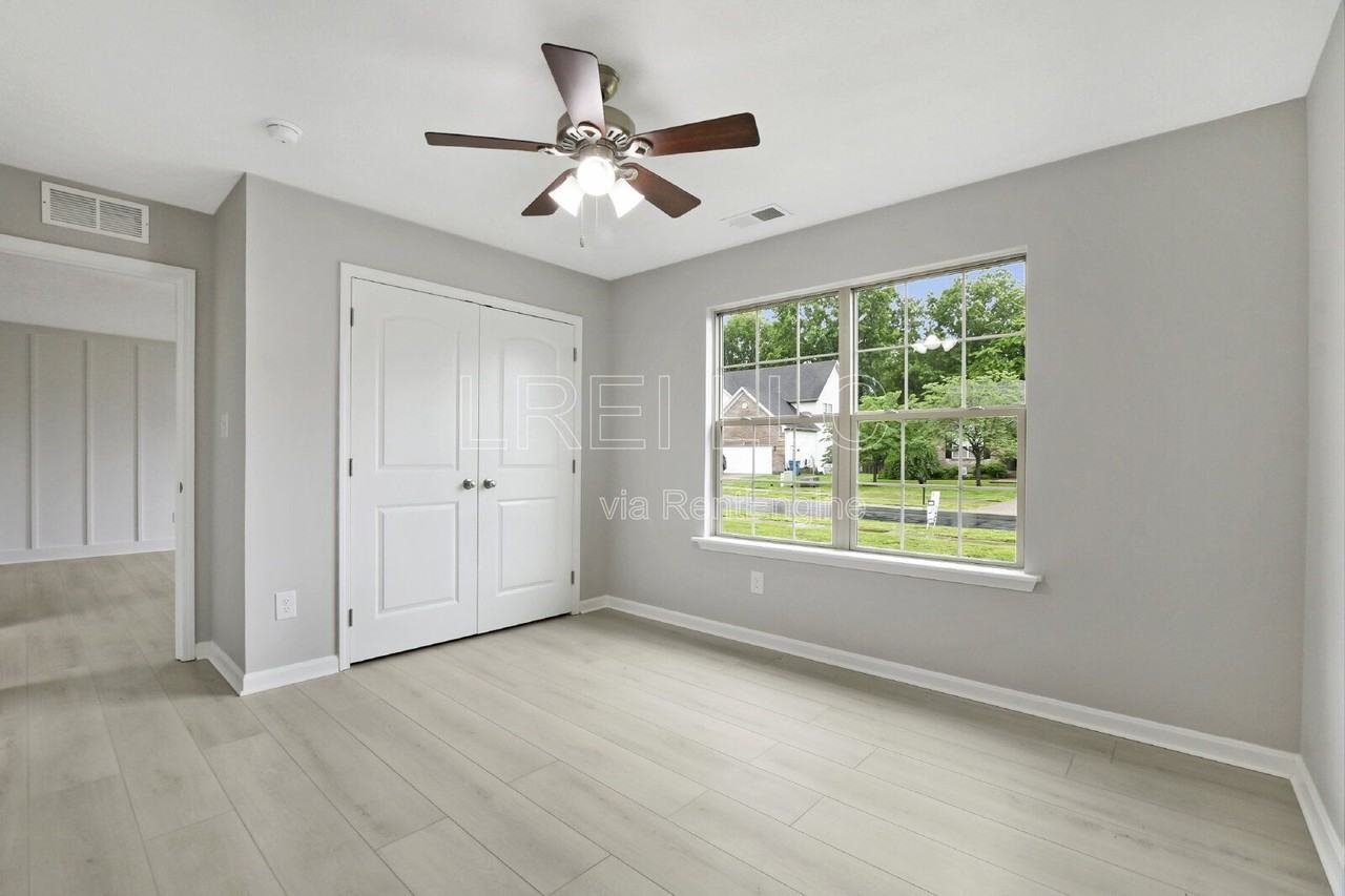 222 Mud Hen Dr - Photo 4 of 16