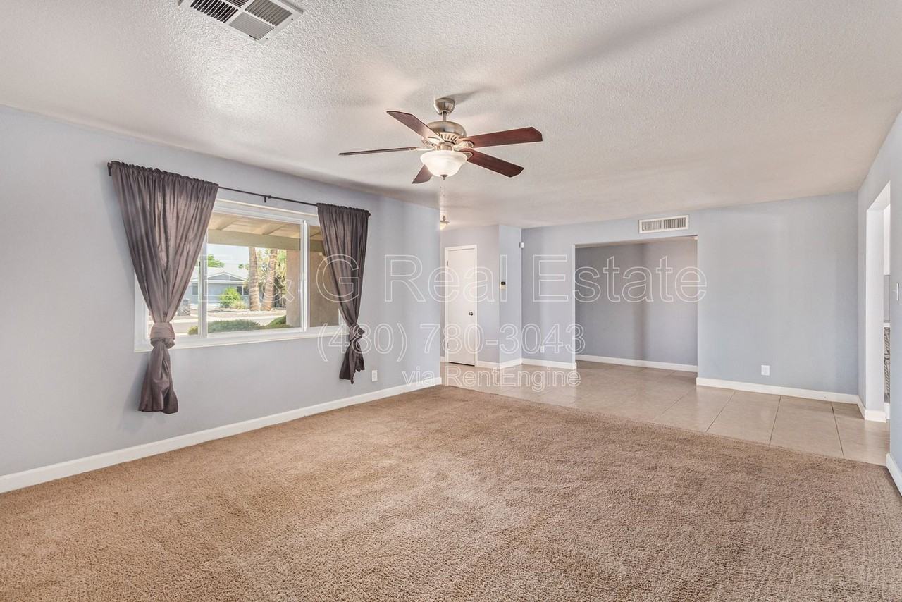 1881 E Palmcroft Dr - Photo 6 of 26