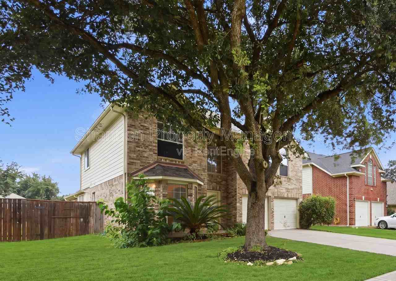 3924 Highland Vale Ct - Photo 2 of 30