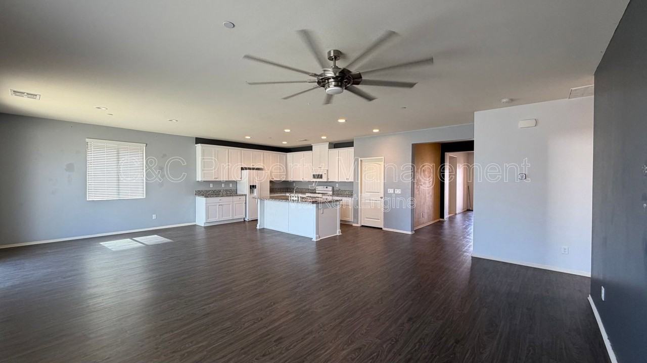 2158 Albatross Way - Photo 2 of 17