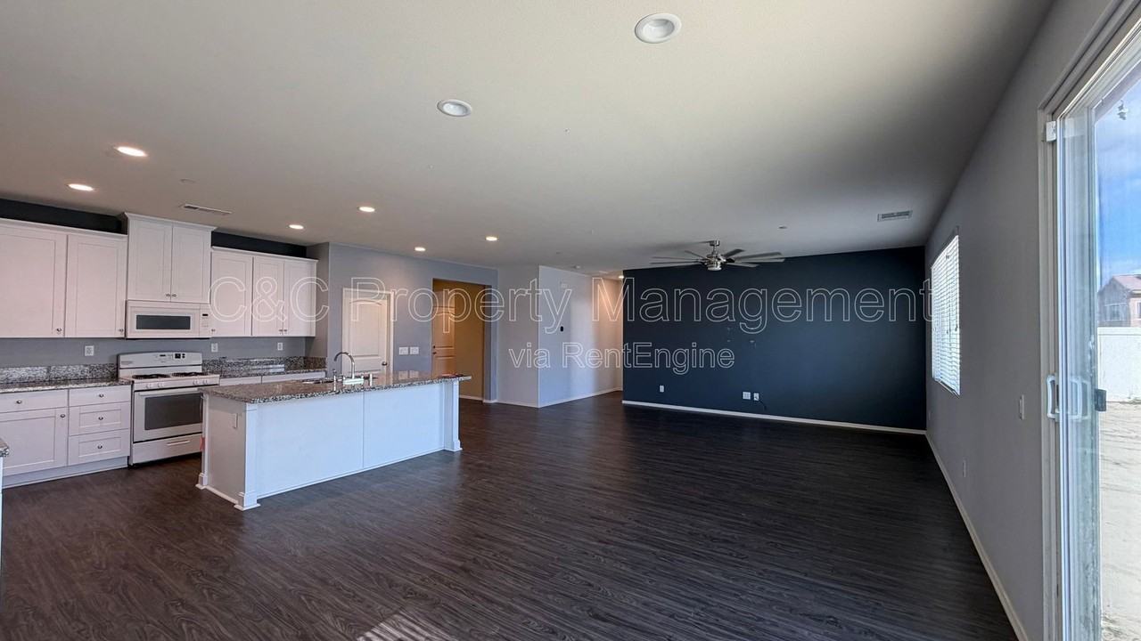 2158 Albatross Way - Photo 3 of 17