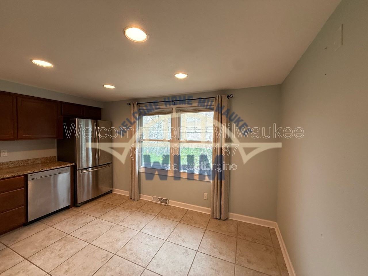 4248 S 5th St - Photo 2 of 8