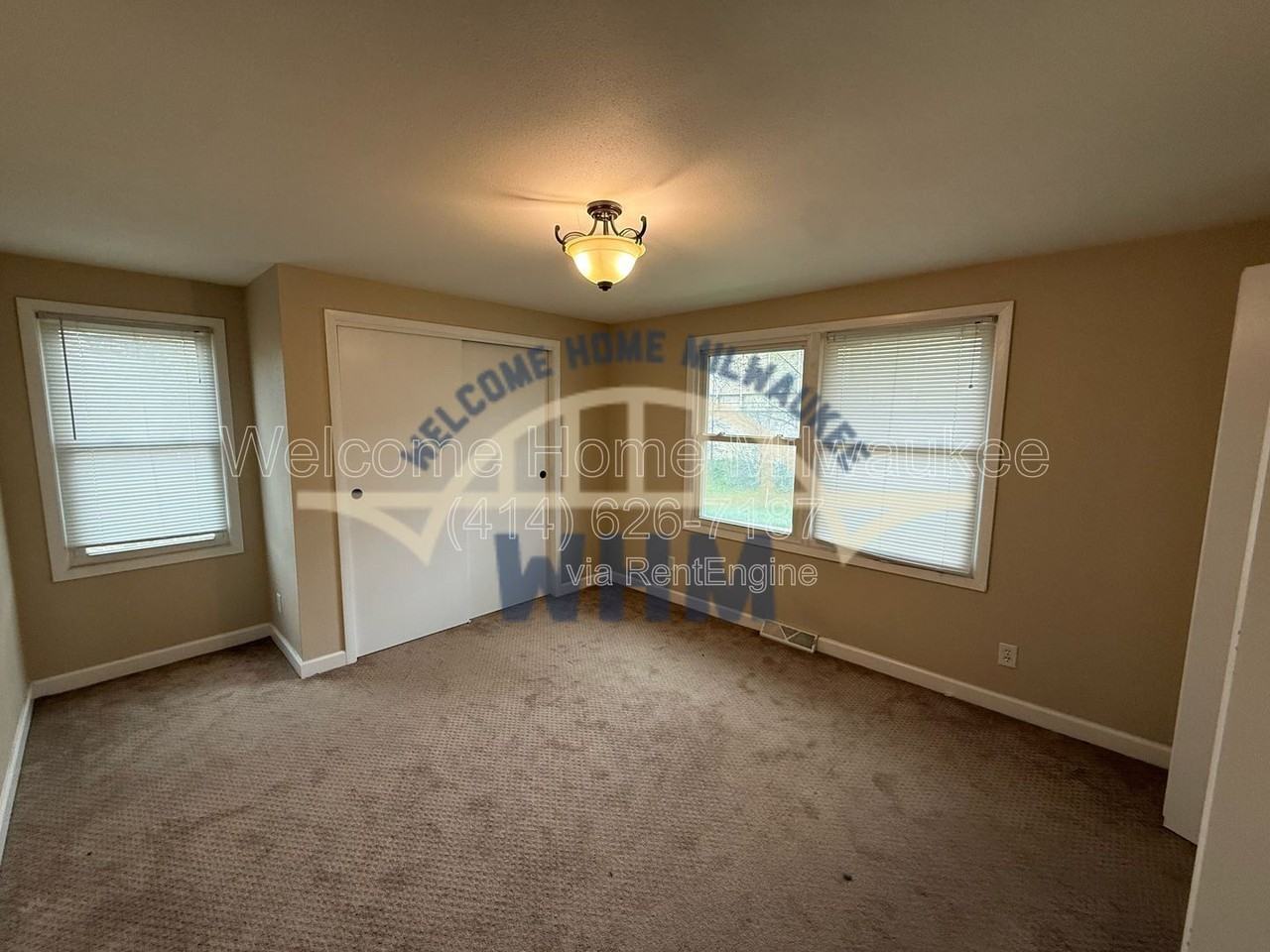 4248 S 5th St - Photo 5 of 8
