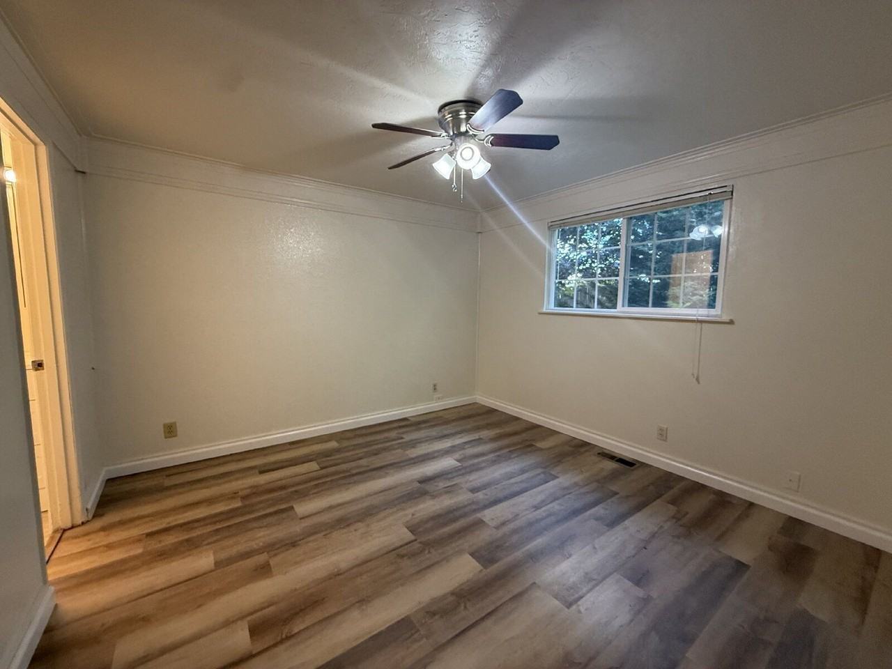 3959 Pam St - Photo 5 of 14