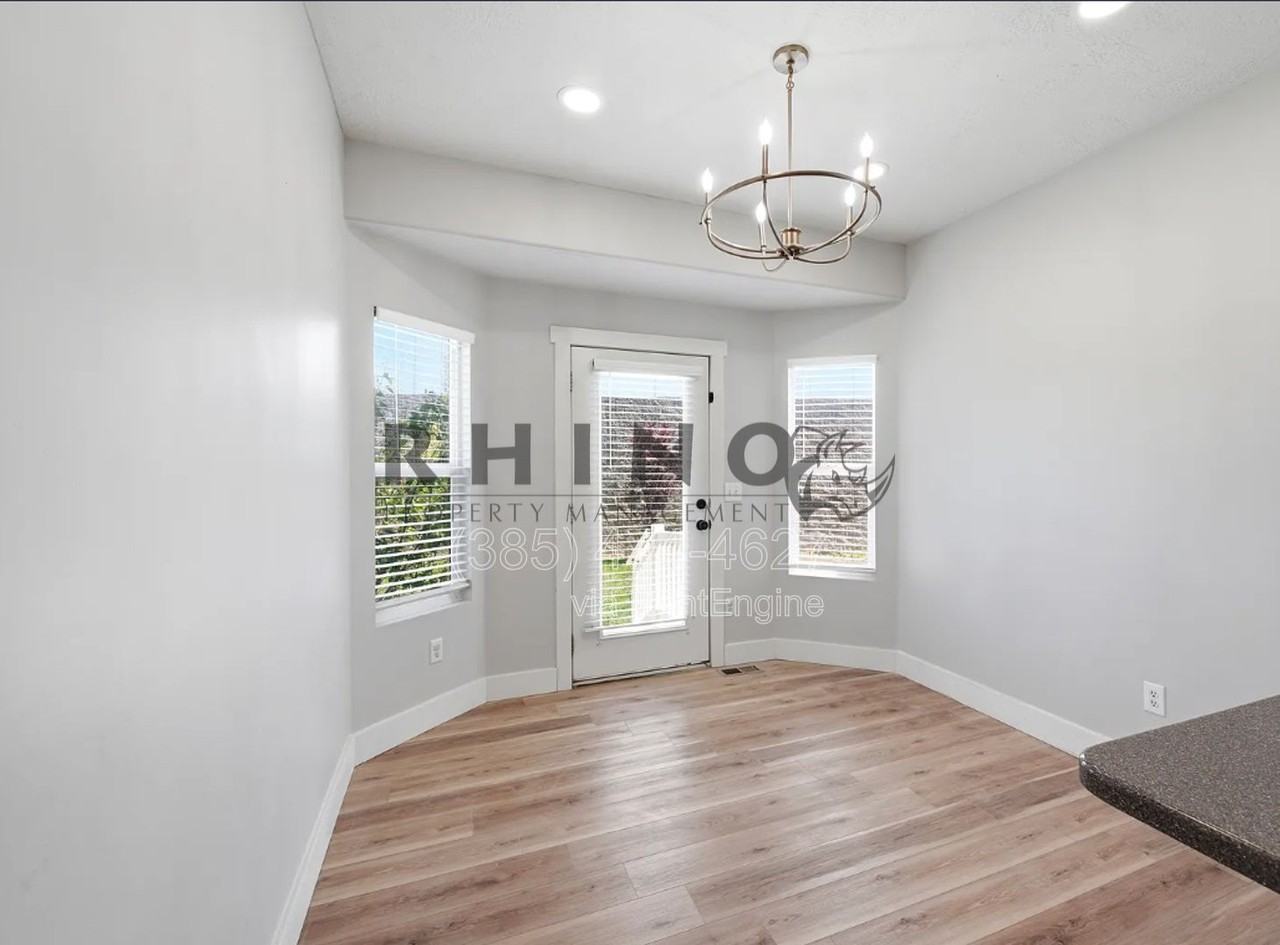 2230 N 2270 W - Photo 4 of 28