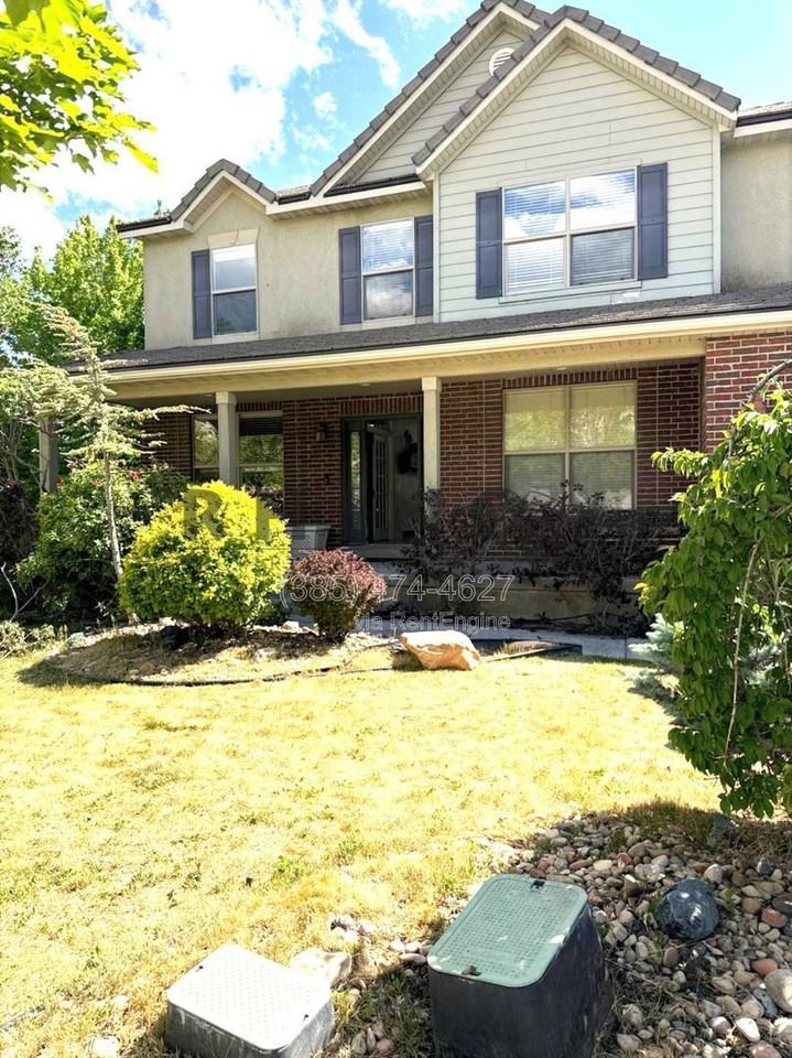 2251 W Pebblestone Ln #1 - Photo 2 of 6