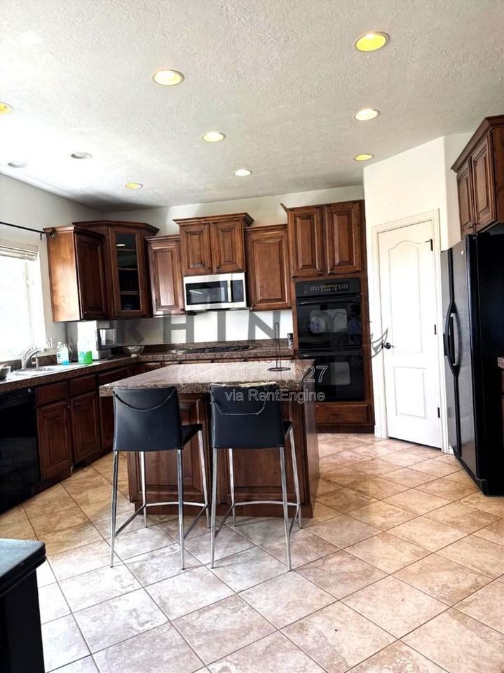 2251 W Pebblestone Ln #1 - Photo 5 of 6