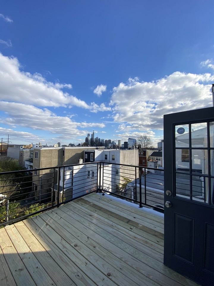 655 N 33rd St #2 - Photo 4 of 42