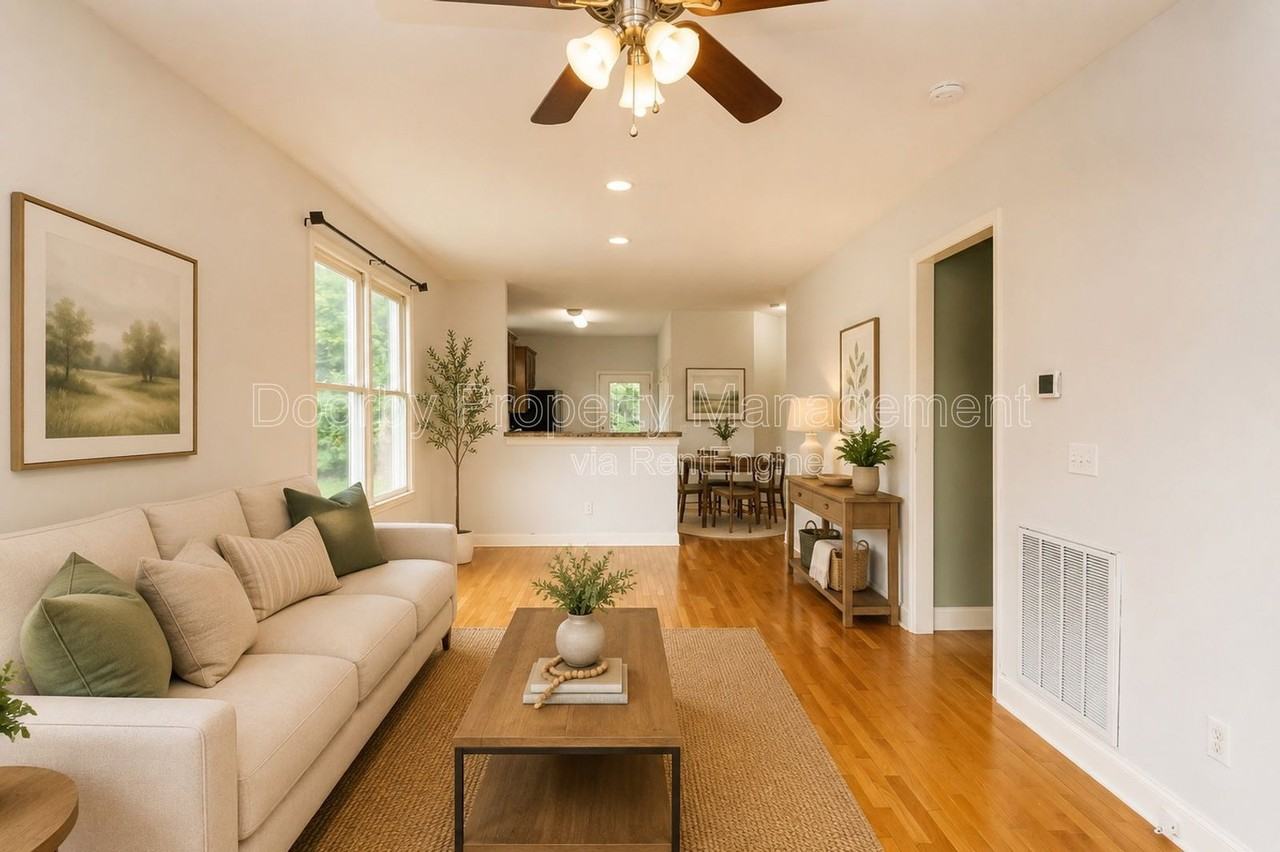 226 N Hickory St - Photo 3 of 20