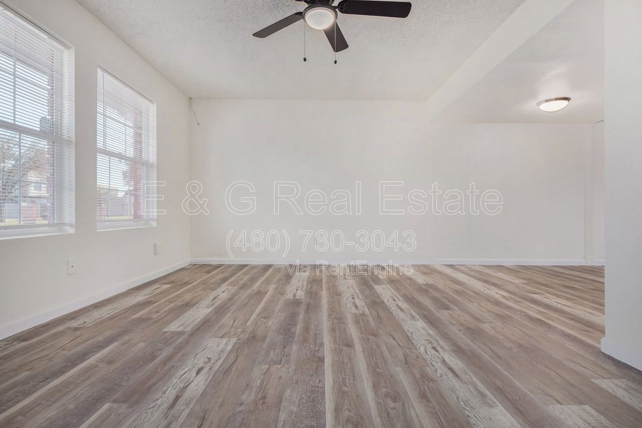1029 E Bendix Dr - Photo 5 of 29