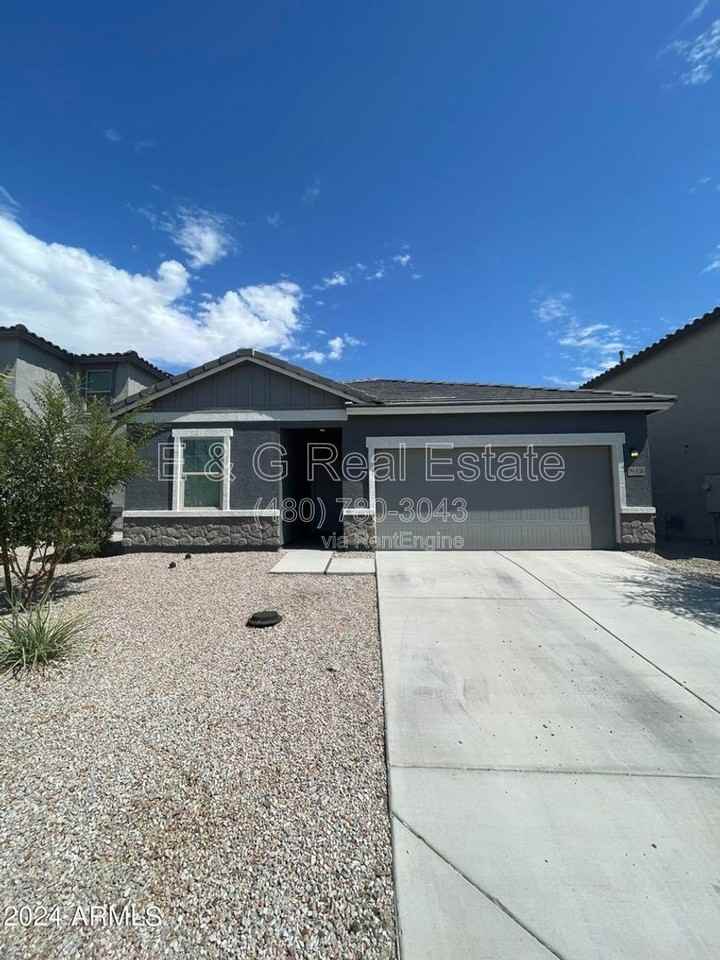 19436 W Elm St