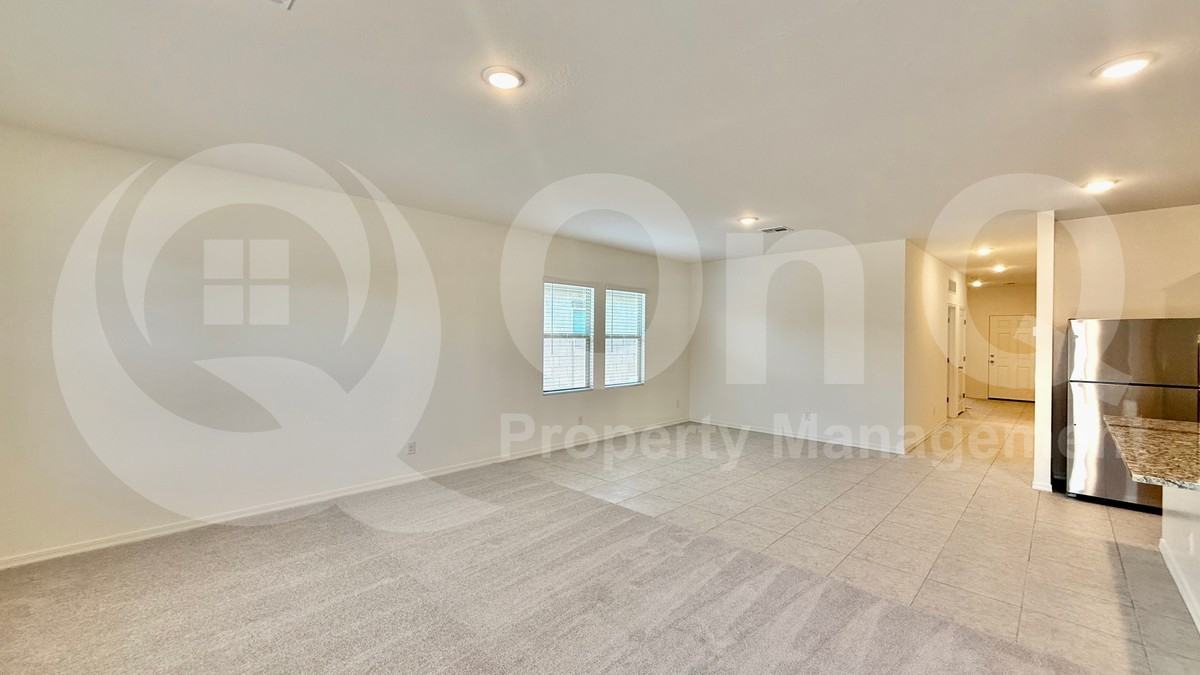 4426 N 100th Ave - Photo 3 of 21