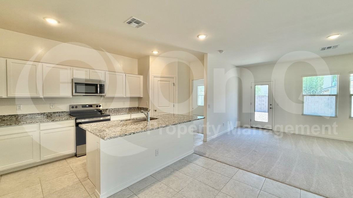 4426 N 100th Ave - Photo 5 of 21