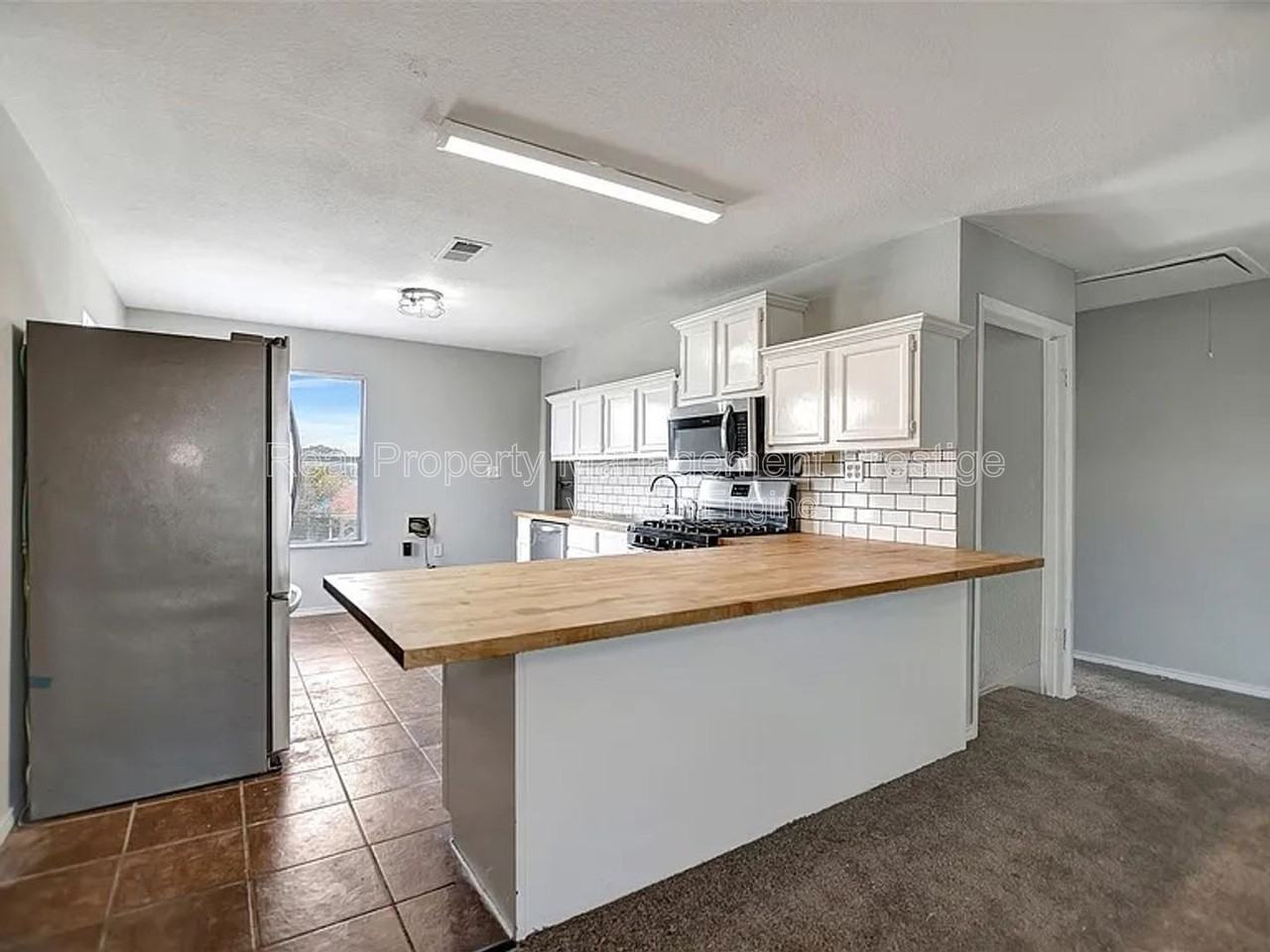5313 Perry Ave - Photo 4 of 9