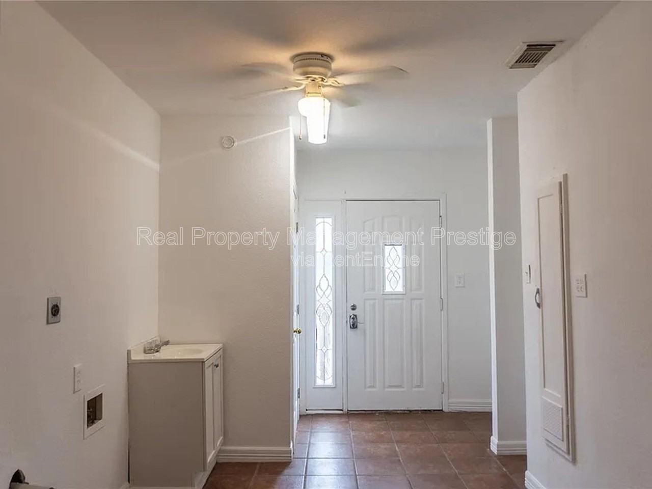 5311 Perry Ave - Photo 4 of 15