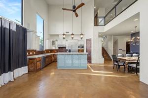 featured image of 304 S Wilson St