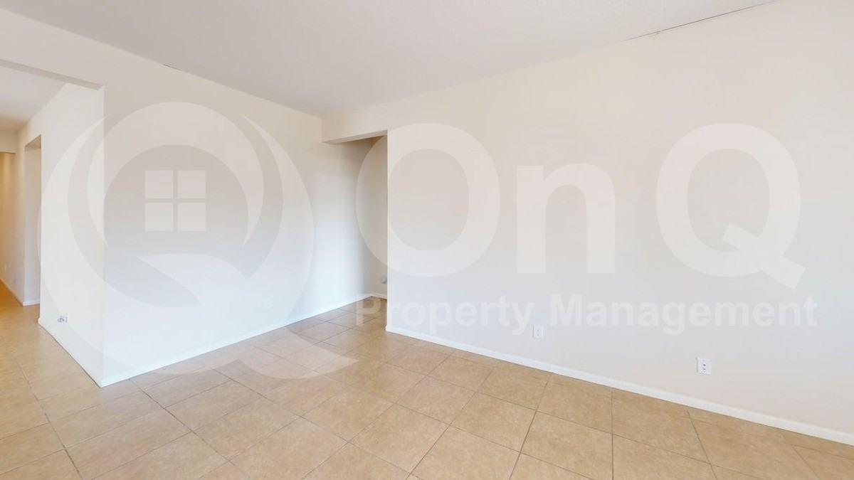 2039 E Piedmont Pl - Photo 7 of 25