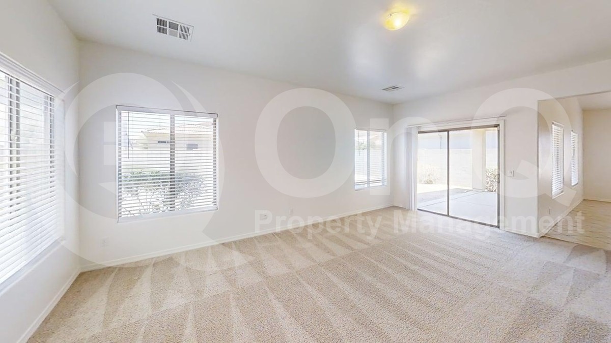 12204 W Ocotillo Ln - Photo 6 of 26