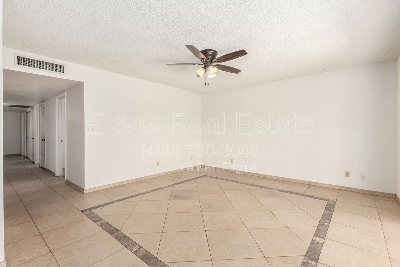 4013 S Hazelton Ln - Photo 6 of 34