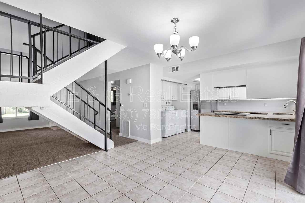 3905 S Mill Ave - Photo 7 of 27