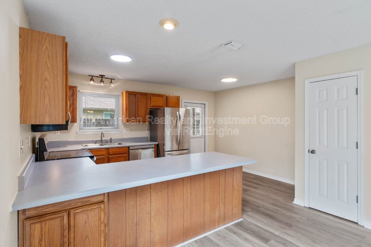 104 Hydac Rd #B - Photo 5 of 24