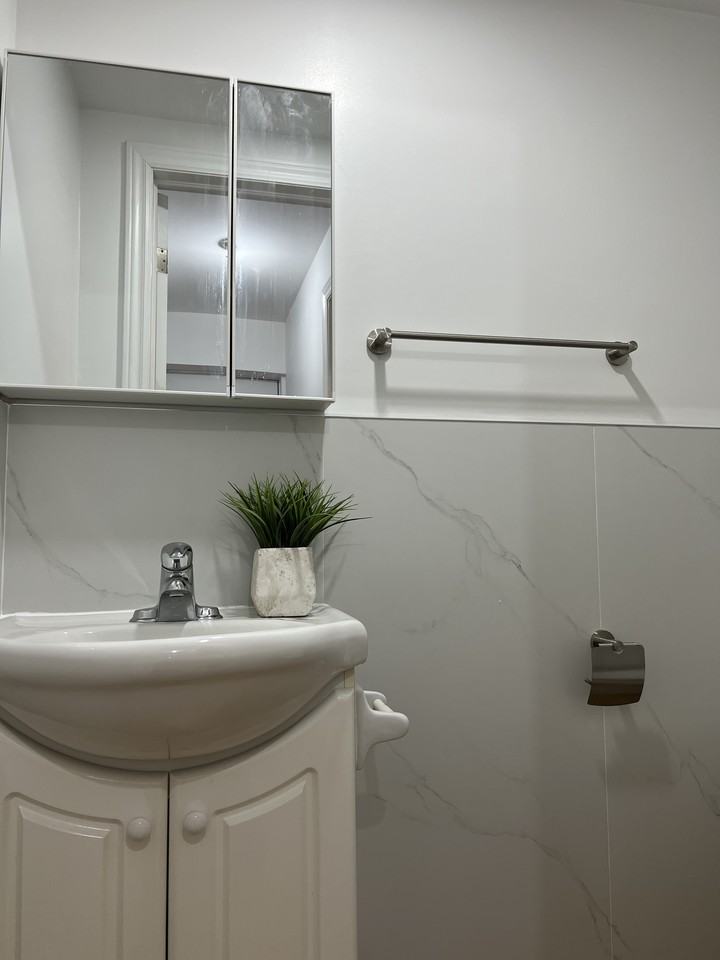 18 Nassau Street - Photo 7 of 7
