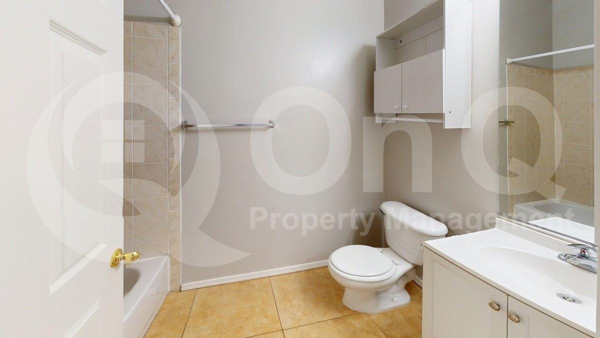 2012 W Dozemary Ct - Photo 2 of 15