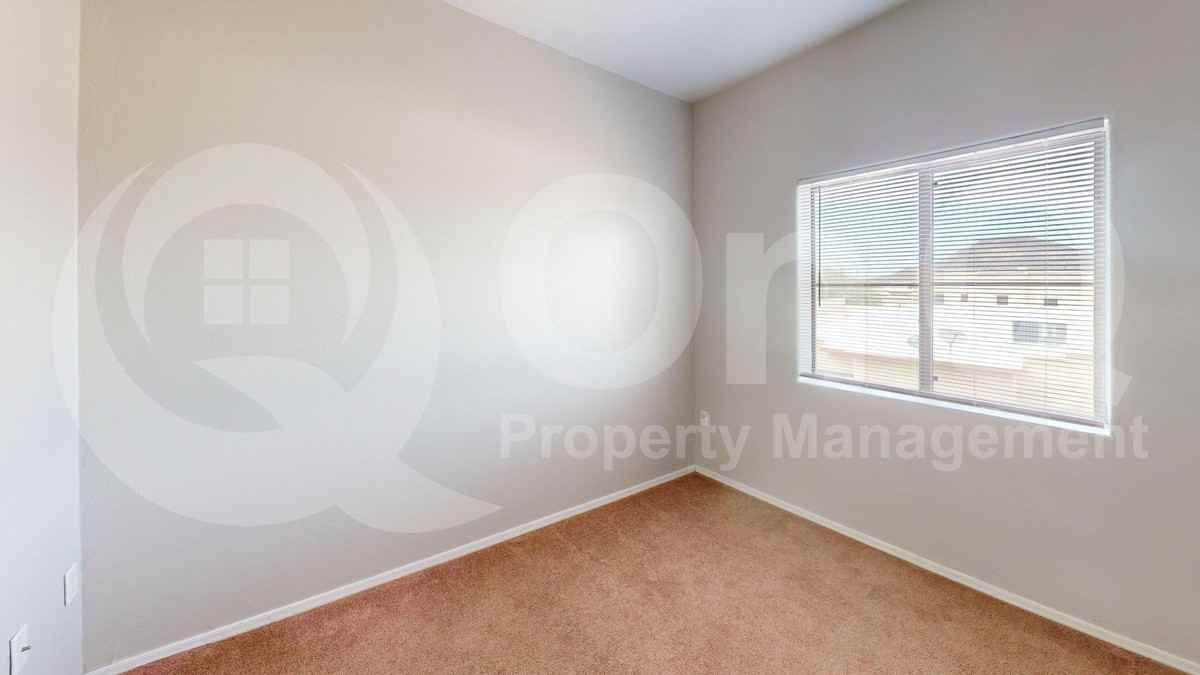 2012 W Dozemary Ct - Photo 5 of 15