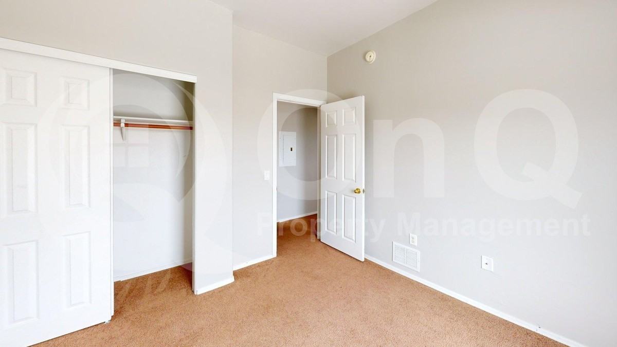 2012 W Dozemary Ct - Photo 6 of 15