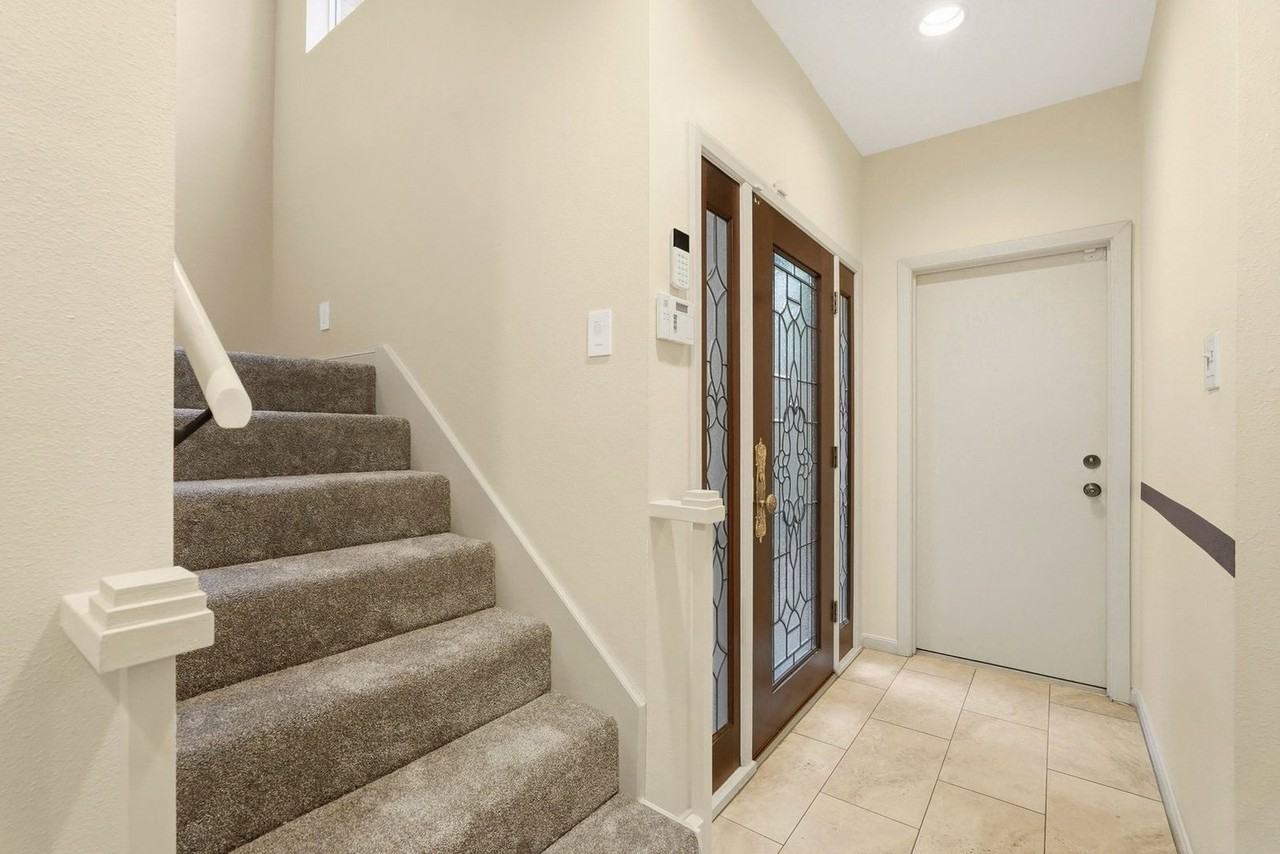 10125 Valley Forge Dr - Photo 4 of 26