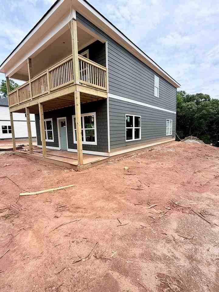 815 Whitehall Rd - Photo 2 of 7