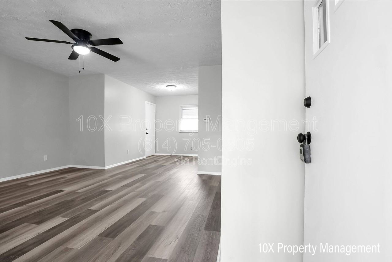1285 Evergreen Rd - Photo 4 of 32