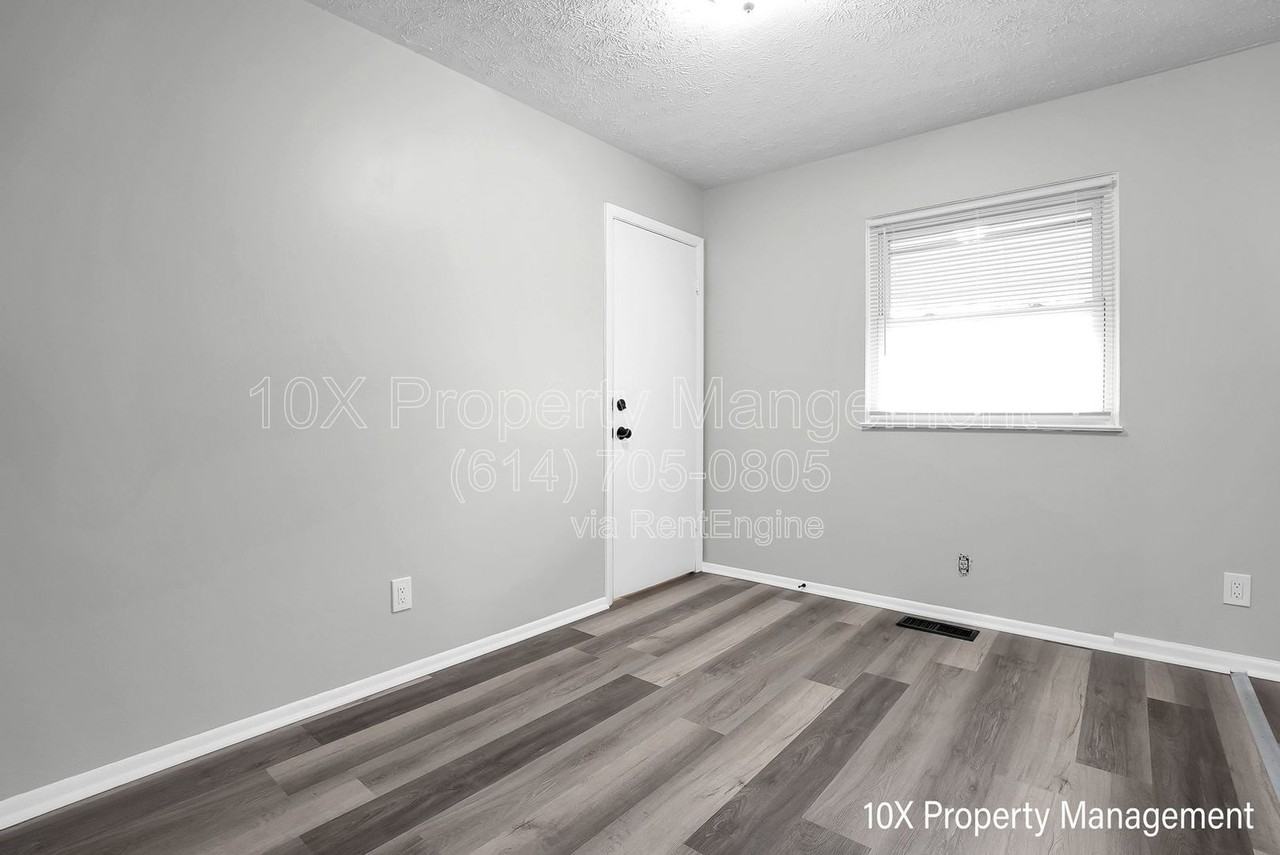 1285 Evergreen Rd - Photo 7 of 32