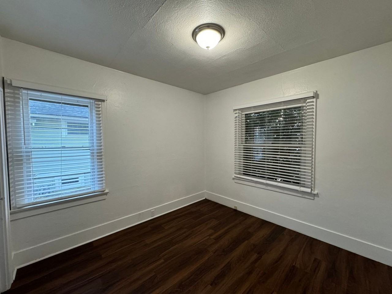 336 23rd St Se - Photo 5 of 14