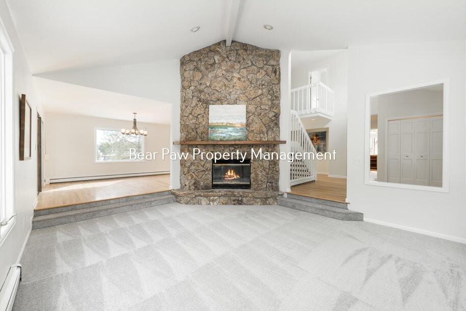23768 Shooting Star Dr - Photo 4 of 13